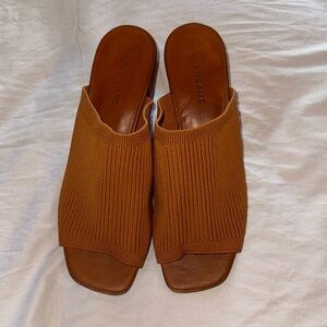 Everlane Women's Tan Slide Sandals